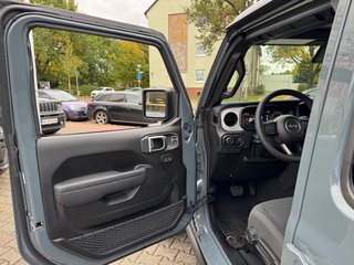 Jeep Wrangler Unlimited JL Willys 3.6 V6 Automatik LED Kamera - foto 13