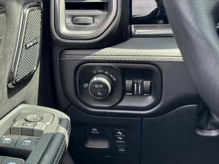 Dodge RAM 3.0L I6 RHO + BakFlip - bilder 26