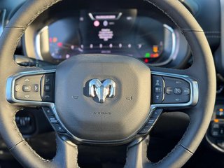 Dodge RAM Laramie Night Premium + 3 Jahre Garantie AHK + elekr. Heckklappe + Beifahrerdisplay - bilder 18