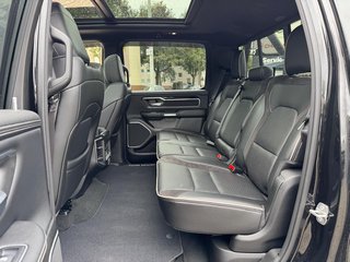 Dodge RAM 1500 5.7 V8 Crew Cab Laramie Night Longbed - bilder 25