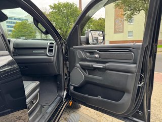 Dodge RAM 1500 5.7 V8 Crew Cab Laramie Night Longbed - bilder 21