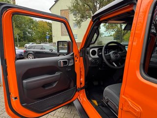 Jeep Wrangler Unlimited JL Willys 3.6 V6 Automatik LED Kamera - foto 13