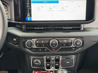 Jeep Wrangler Unlimited JL Willys 3.6 V6 Automatik LED Kamera - foto 25