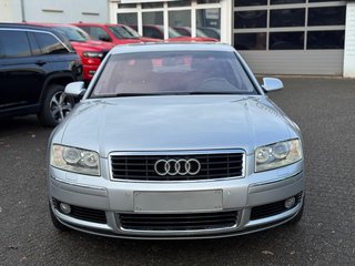 Audi A8 4.2 quattro - foto 11