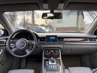 Audi A8 4.2 quattro - foto 23
