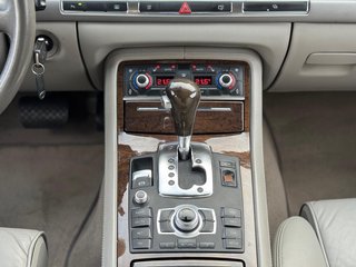 Audi A8 4.2 quattro - foto 27