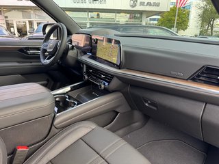 Chevrolet Suburban 6.2 V8 High Country Facelift 2025 + 24" Alufelgen - bilder 29