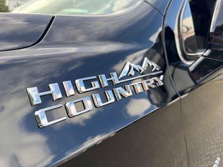Chevrolet Suburban 6.2 V8 High Country Facelift 2025 + 24" Alufelgen - bilder 34