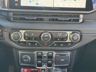 Jeep Wrangler Unlimited Rubicon 392 Facelift Modell 6.4l V8 HEMI - bilder 25