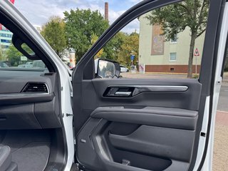 Chevrolet Tahoe 6.2 V8 RST 2026 - bilder 13