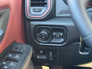 Dodge RAM 1500 3.0 I6 REBEL Crew Cab +3 Jahre Garantie - bilder 27