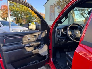 Dodge RAM Laramie Night Premium + 5 Jahre Garantie AHK + elekr. Heckklappe + Beifahrerdisplay - bilder 12
