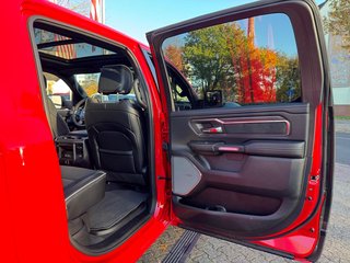Dodge RAM Laramie Night Premium + 5 Jahre Garantie AHK + elekr. Heckklappe + Beifahrerdisplay - bilder 24