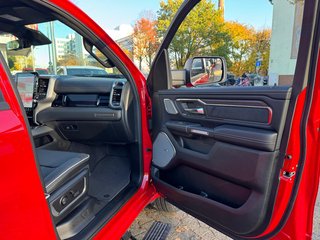 Dodge RAM Laramie Night Premium + 5 Jahre Garantie AHK + elekr. Heckklappe + Beifahrerdisplay - bilder 26