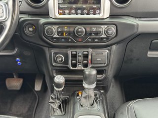 Jeep Wrangler Unlimited Sahara 4xe + elektr. Softtop - foto 31