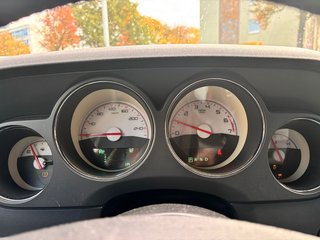 Dodge Challenger 5,7 V8 HEMI - bilder 24