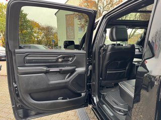 Dodge RAM 5.7 V8 Crew Cab Limited Night Edition + teilbare Heckklappe + LPG - bilder 19