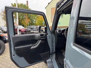 Jeep Wrangler Unlimited 2.8l CRD Sahara Dachträger+Fahrwerk - foto 13
