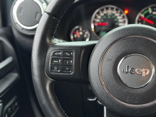 Jeep Wrangler Unlimited 2.8l CRD Sahara Dachträger+Fahrwerk - foto 25