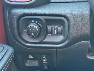 Dodge RAM 1500 3.0 I6 REBEL Crew Cab +3 Jahre Garantie - bilder 26