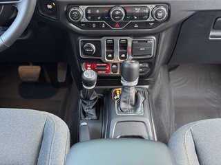 Jeep Wrangler 2.0l Willys 4X4 +AHK + Rubicon-Achse + Sperre - bilder 24