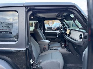 Jeep Wrangler 2.0l Willys 4X4 +AHK + Rubicon-Achse + Sperre - bilder 16