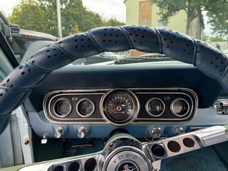 Ford Mustang GT Coupe 4.7l V8 Vierfach-Vergaser, Doppelauspuffanlage, Nebelscheinwerfer - bilder 16