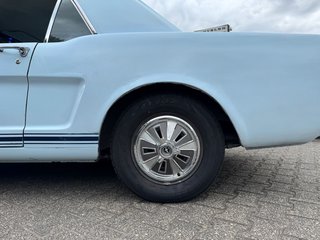 Ford Mustang GT Coupe 4.7l V8 Vierfach-Vergaser, Doppelauspuffanlage, Nebelscheinwerfer - bilder 7