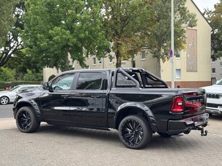 Dodge RAM 1500 Laramie Night Premium Crew 2025 UMBAU+LPG - foto 9