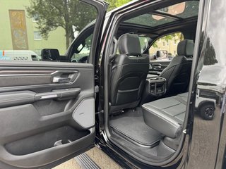 Dodge RAM 1500 Laramie Night Premium Crew 2025 UMBAU+LPG - foto 23