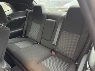 Dodge Challenger SXT 3.6 V6 AWD + Gasanlage + Navi + PDC - bilder 16