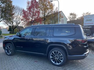 Jeep Wagoneer Series III 5.7 V8 HEMI eTorque Panoramadach + elektr. Trittbretter - bilder 3