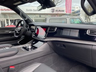 Jeep Wagoneer Series III 5.7 V8 HEMI eTorque Panoramadach + elektr. Trittbretter - bilder 13