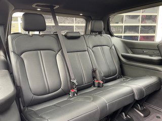 Jeep Wagoneer Series III 5.7 V8 HEMI eTorque Panoramadach + elektr. Trittbretter - bilder 15