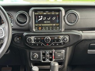Jeep Gladiator 3.0l Overland 4WD +AHK +22" Kompletträder - bilder 25