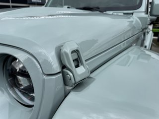 Jeep Wrangler Unlimited Rubicon 4xe Sonder-Umbau Komplettlackierung - bilder 17