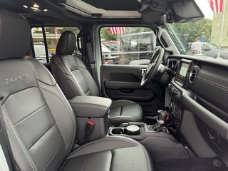 Jeep Wrangler Unlimited Rubicon 4xe Sonder-Umbau Komplettlackierung - bilder 31
