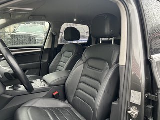 Volkswagen Touareg 4.0 V8 TDI 4MOT neue Bremsen, Ganzjahresbereifung, Dashcam - bilder 15
