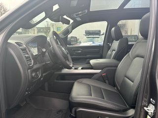 Dodge RAM 5.7 V8 Laramie Sport Night Edition +Head-Up +12" - bilder 17
