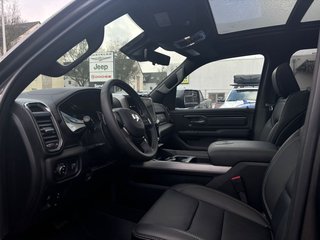 Dodge RAM 5.7 V8 Laramie Sport Night Edition +Head-Up +12" - bilder 16