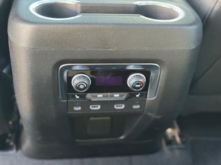 Chevrolet Suburban High Country 6.2 V8 4x4 + LPG - foto 28