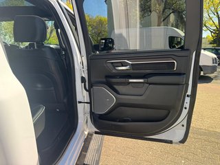 Dodge RAM Laramie Night + Luftfederung + elektr. Trittbretter AHK , Beifahrerdisplay - foto 20