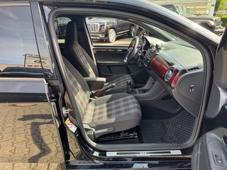 Volkswagen up! 1.0 TSI GTI - bilder 16