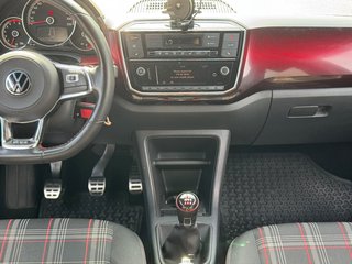 Volkswagen up! 1.0 TSI GTI - bilder 27