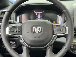 Dodge RAM 1500 Laramie Night Premium Crew 2025 UMBAU - foto 26