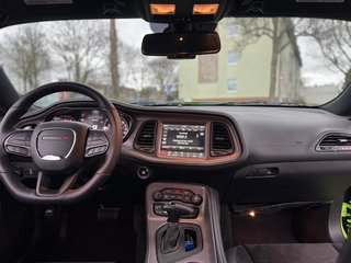 Dodge Challenger 6.4 V8 R/T Scat Pack Carbon + tiefer + Klappenauspuff - bilder 22
