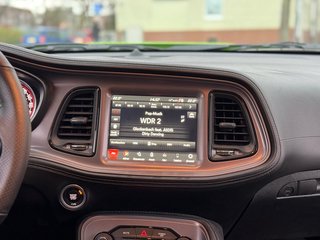 Dodge Challenger 6.4 V8 R/T Scat Pack Carbon + tiefer + Klappenauspuff - bilder 24