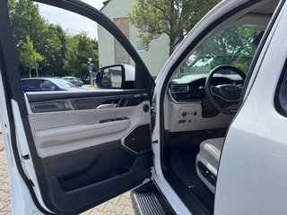 Jeep Wagoneer Series III 5.7 V8 HEMI eTorque, SER, TV - bilder 14