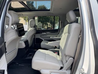 Jeep Wagoneer Series III 5.7 V8 HEMI eTorque, SER, TV - bilder 19