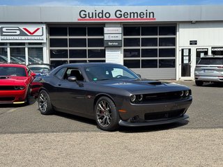 Dodge Challenger 6.4 V8 SRT unfallfrei + Schiebedach + DE-Fahrzeug Gebrauchtwagen Kaufen | EZ 12/2016
